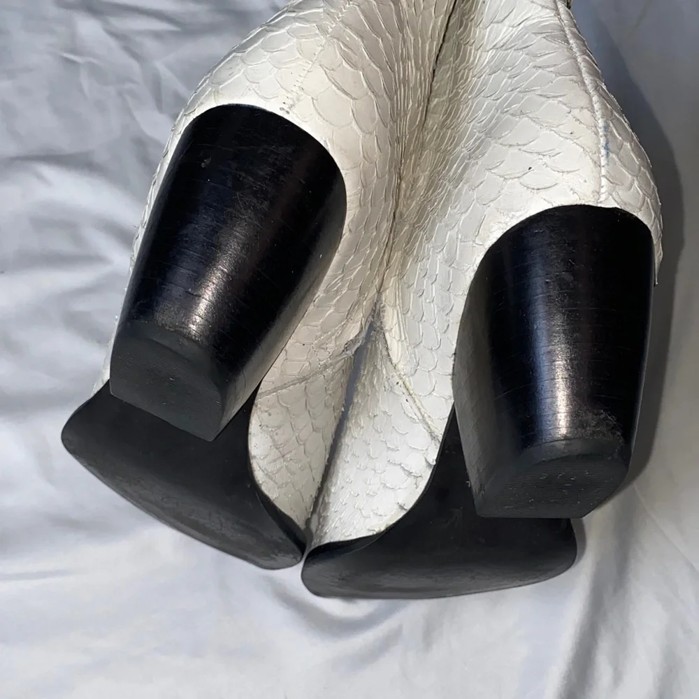 Elegant White Textured Ankle Boots
